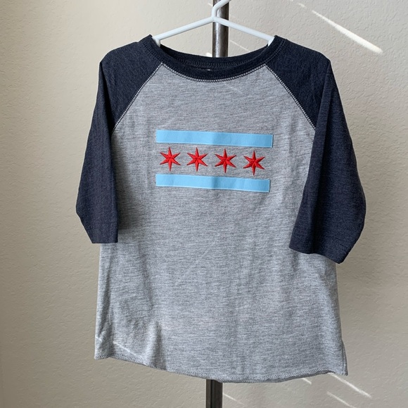 Kids gender neutral sz S Chicago Flag baseball shirt Never Worn - Picture 1 of 3
